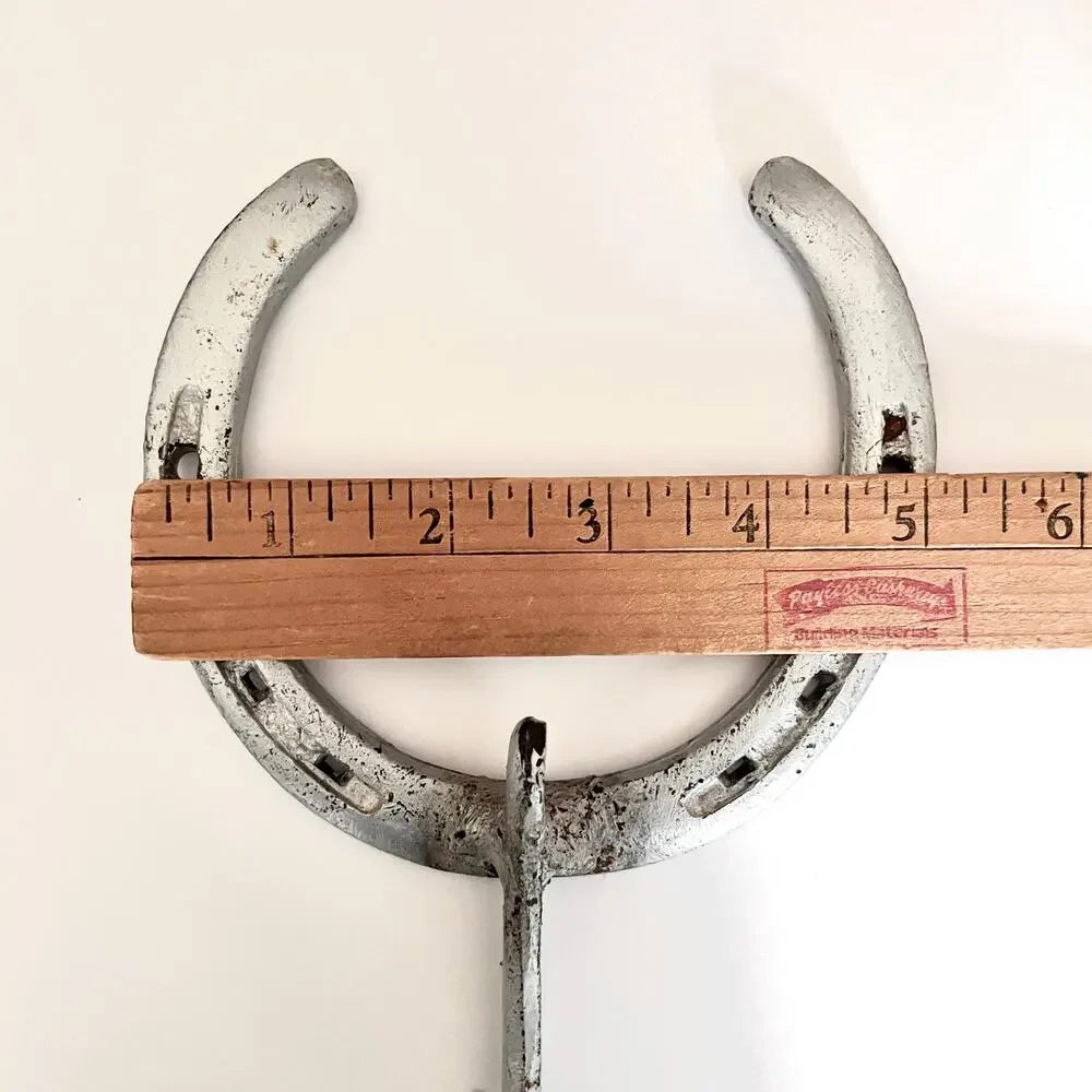 Vintage Horseshoe Wall Coat Hook Tack Holder Wreath Hook Rustic Country Cabin